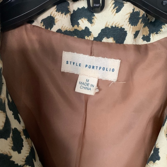 Like new animal print trench coat by Style Portfolio(Nordstrom) size M - Picture 2 of 10